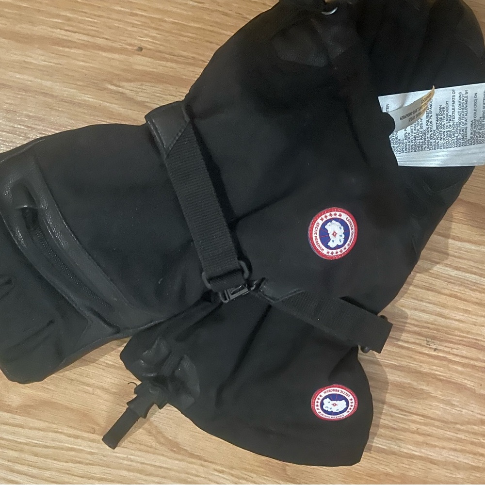 COPY - Canada Goose- Gloves - Men's (Large)